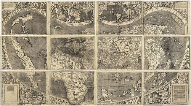 Mapamundi de Waldseemüller en tonos sepia en el que se ve, a la izquierda, una América muy achatada. En Sudamérica, más o menos en lo que hoy se llama Brasil, está la palabra "América".