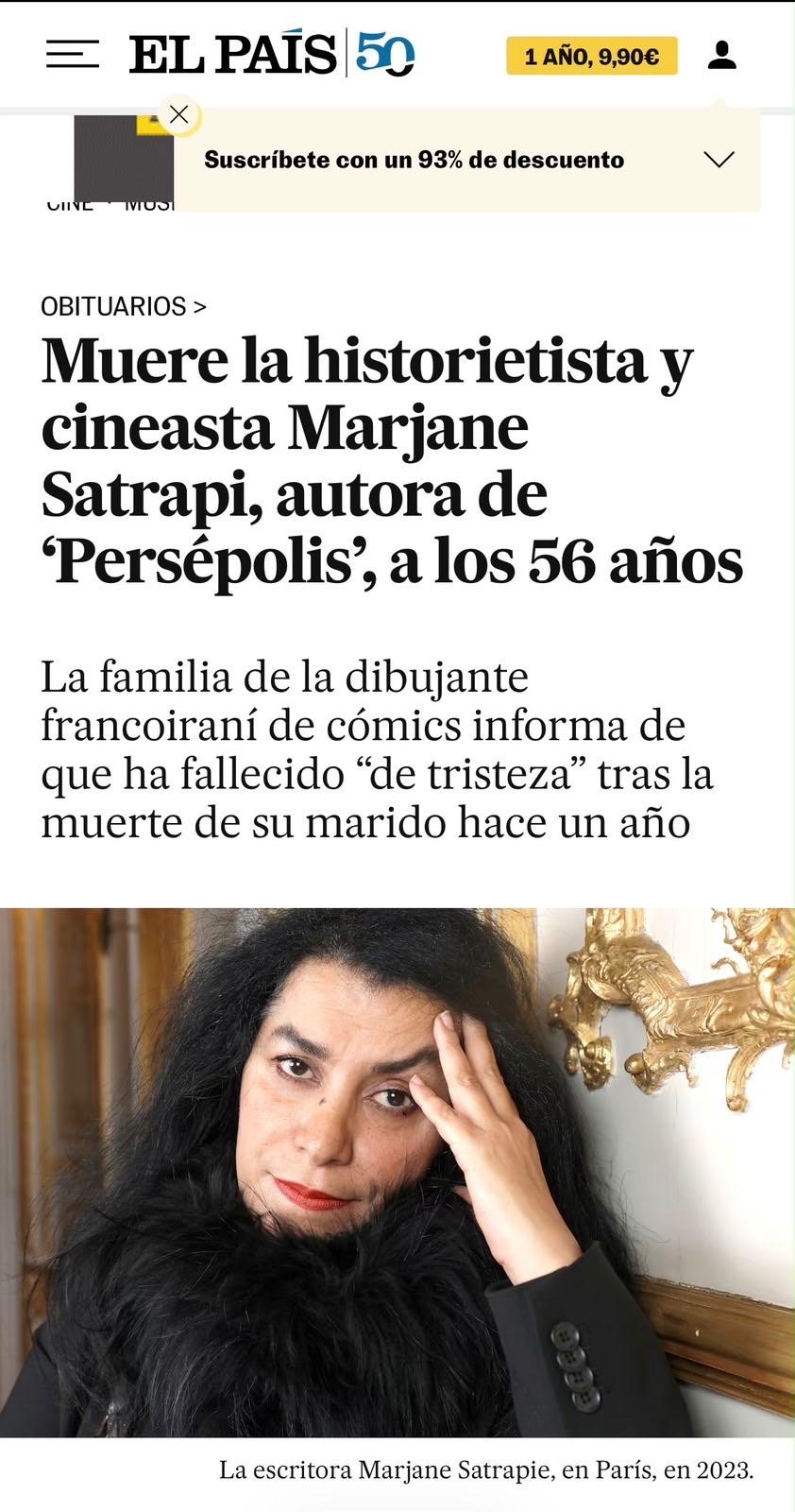 obituario de "El País",  anuncia la muerte de Marjane Satrapi, una escritora y cineasta conocida por "Persepolis". La imagen muestra a Satrapi en París, 2023, con cabello oscuro y un abrigo negro